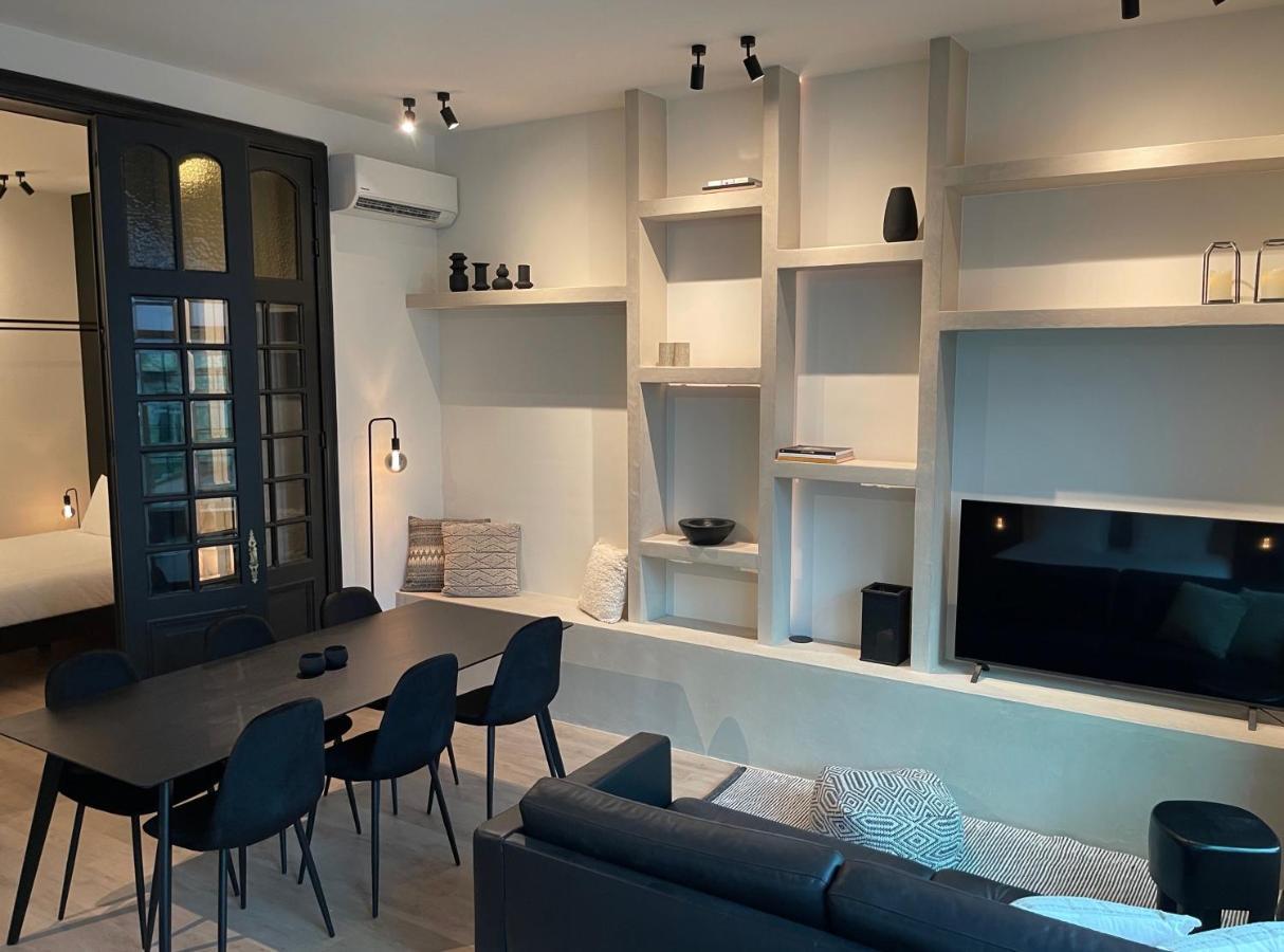 Apartment 3 Bedroom Art-nouveau With Free Parking