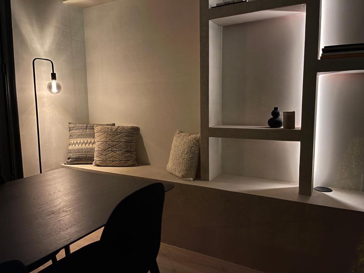 Apartment 3 Bedroom Art-nouveau With Free Parking